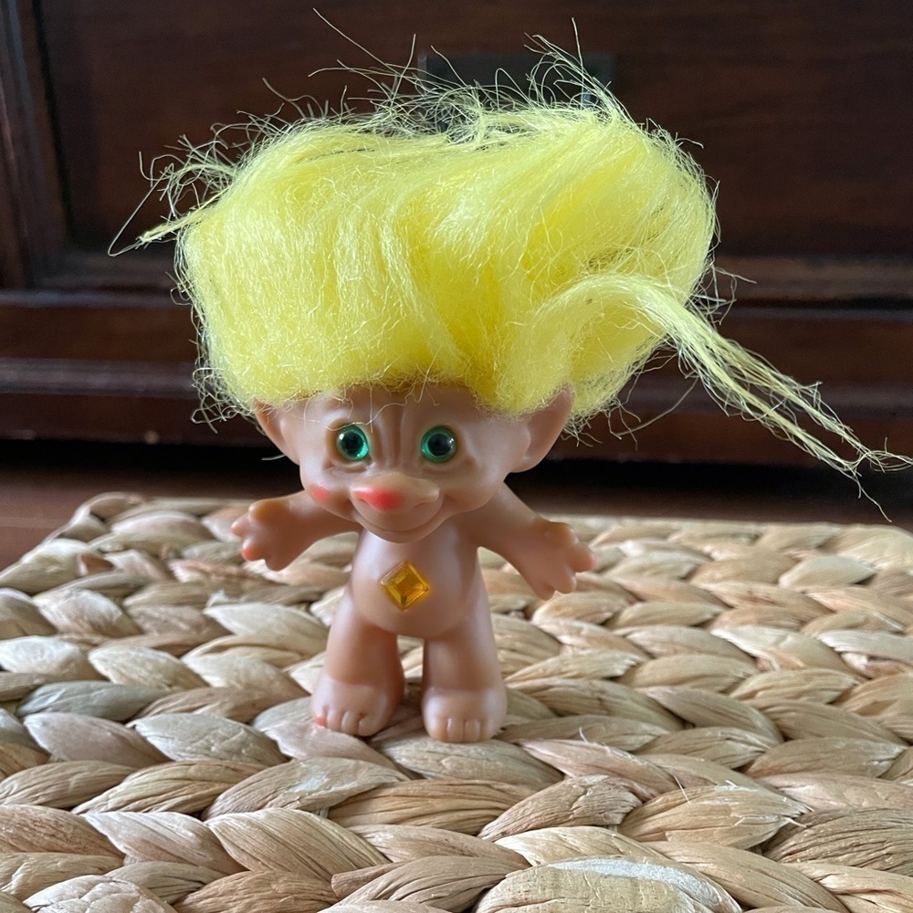 Vintage Treasure Trolls yellow hair and gem